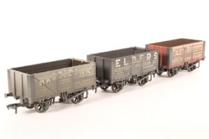 BACHMANN 37-095  TRIPLE PACK OF COAL WAGONS