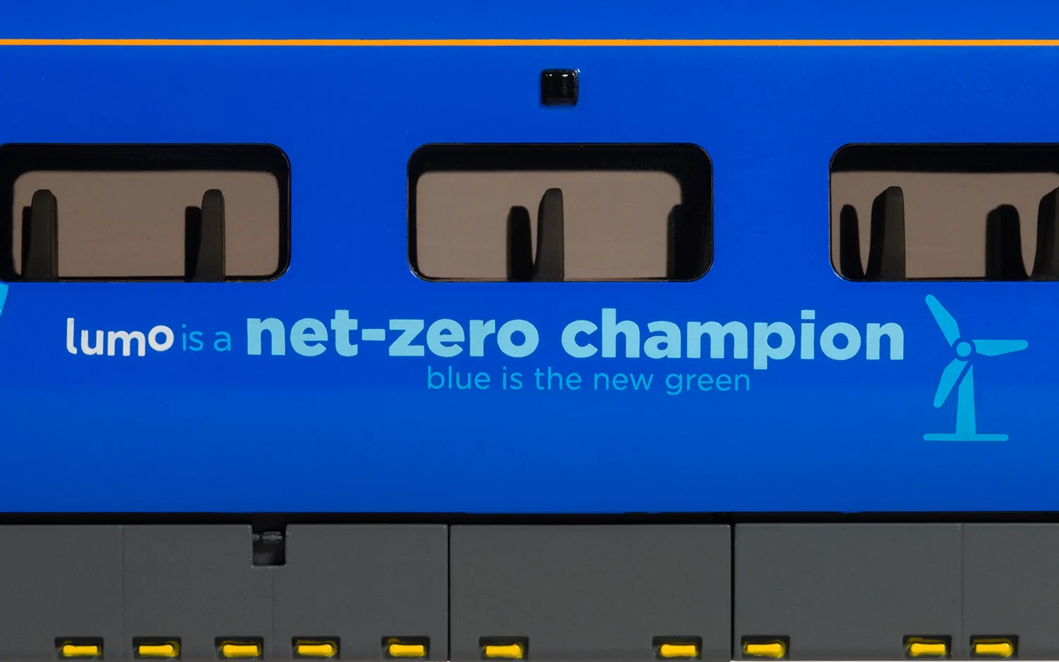 HORNBY R30102 LUMO CLASS 803 803003 - Image 8