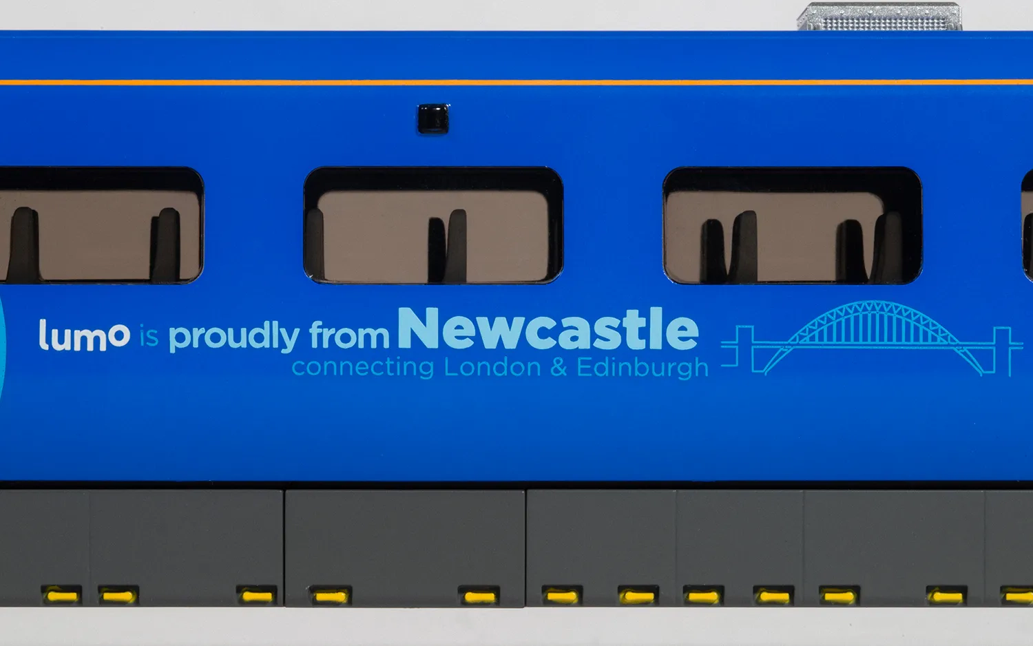 HORNBY R30102 LUMO CLASS 803 803003 - Image 9