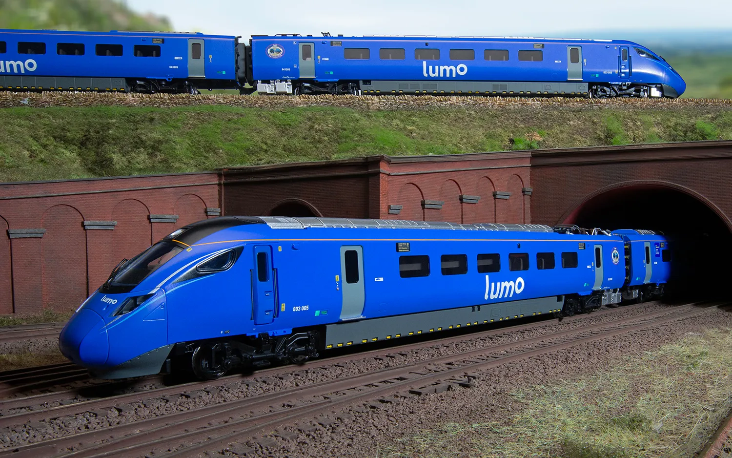 HORNBY R30102 LUMO CLASS 803 803003 - Image 5