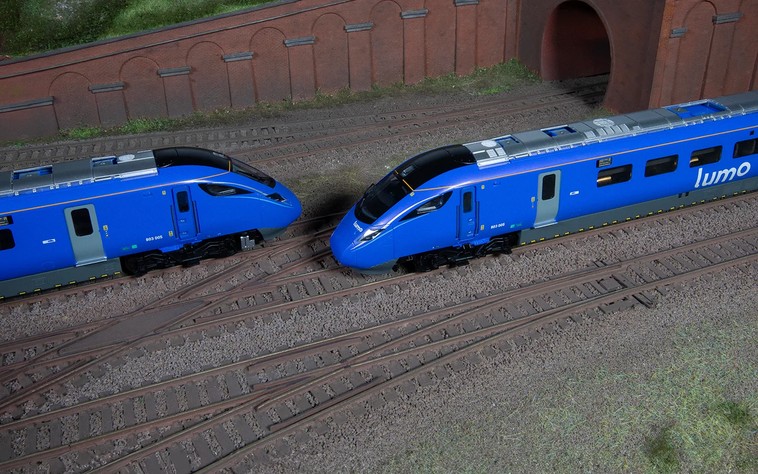 HORNBY R30102 LUMO CLASS 803 803003 - Image 4