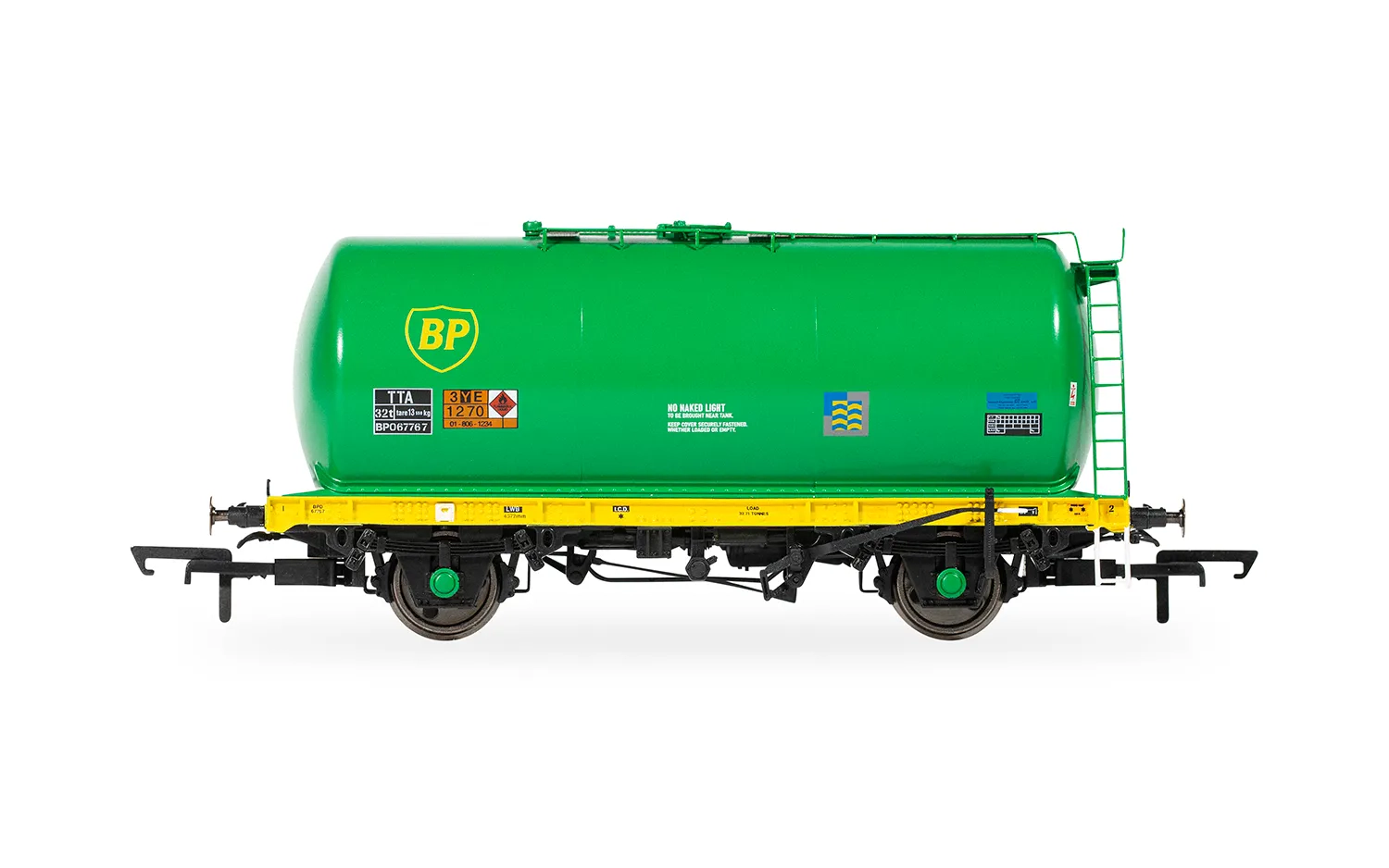 HORNBY R60291 BP - TTA - 67766-7-8 - Triple Pack Tanker Wagons - Image 4