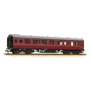 MK1 57FT EX LMS PORTHOLE BRAKE SECOND M26782 B.R. MAROON COACH