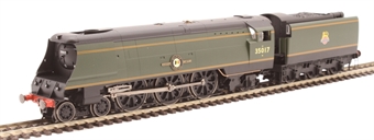 CLASS 8P "MERCHANT NAVY"4-6-2 35017 BELGIUM MARINE in BR GREEN with EARLY EMBLEM